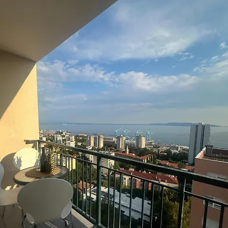 Portus Solis - 2br In شقة