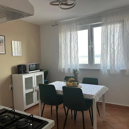 Portus Solis - 2br In شقة