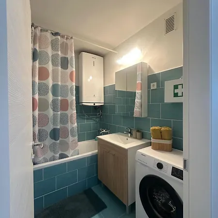 Portus Solis - 2br In شقة
