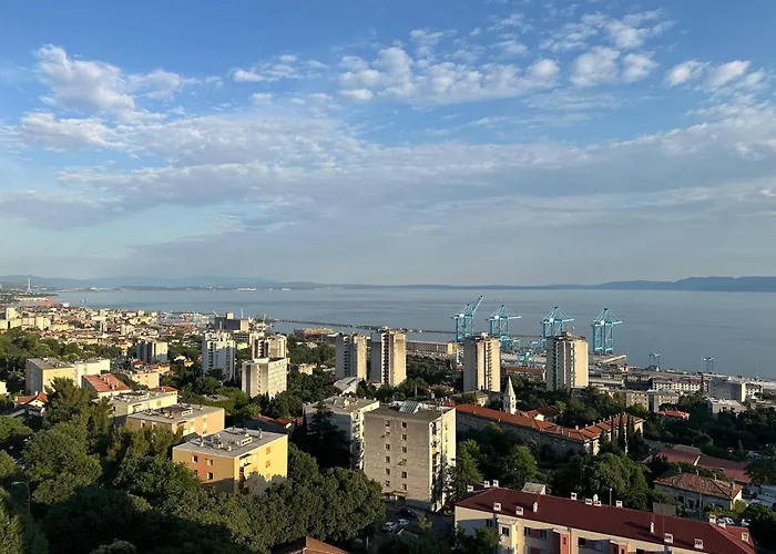 Portus Solis - 2br In
