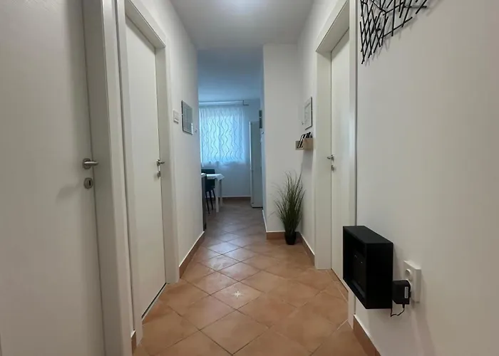 Portus Solis - 2br In *