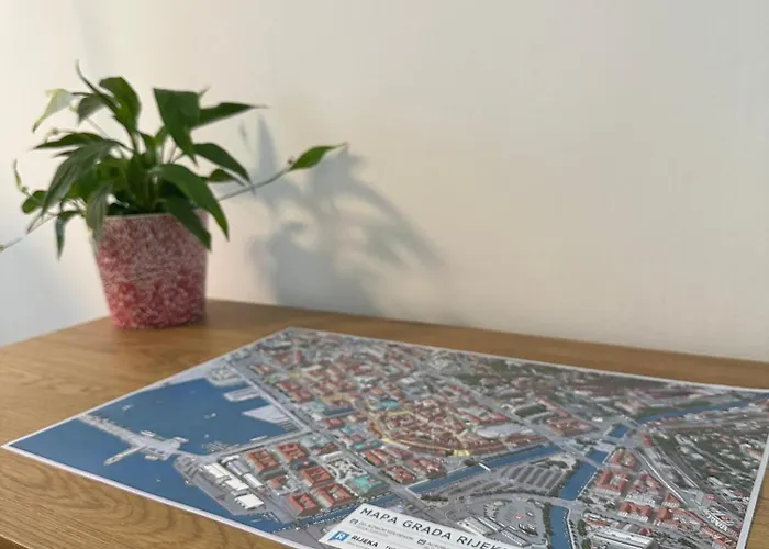 Portus Solis - 2br In Fiume