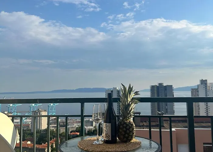 Portus Solis - 2br In Апартаменты Риека